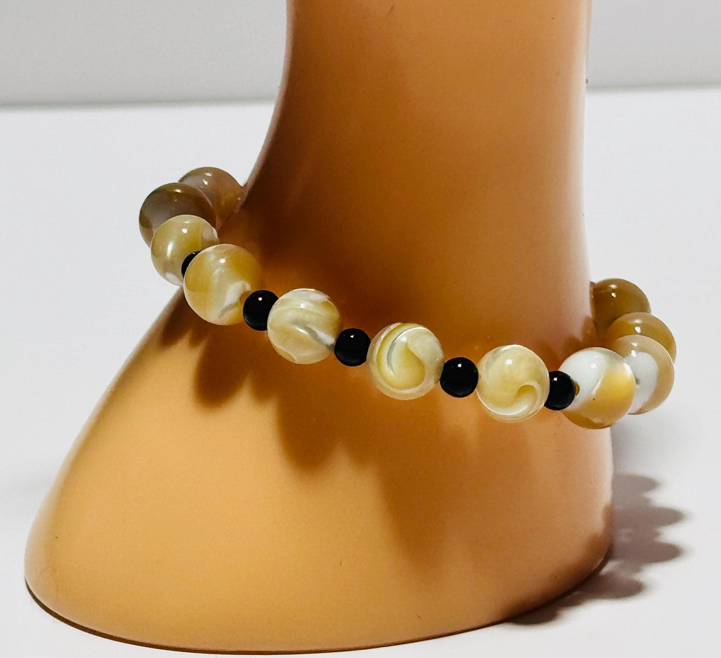 Prosperity, Courage, Energy, Strength, Peace, Anxiety, Healing, Stress, Heart Chakra, Perseverance, Mother of Pearl Stretch Bracelet 6.5