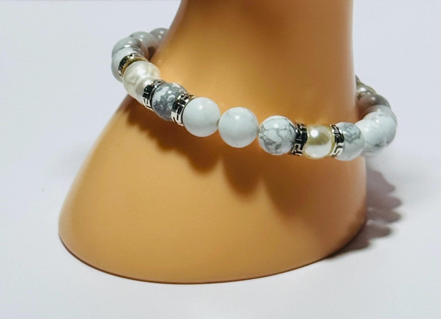 Natural White Howlite Bracelet, Beaded Bracelet, Potato Pearl, Boho, Clarity, Patience, New Beginnings Resilience, Gemstones 6 1/2”