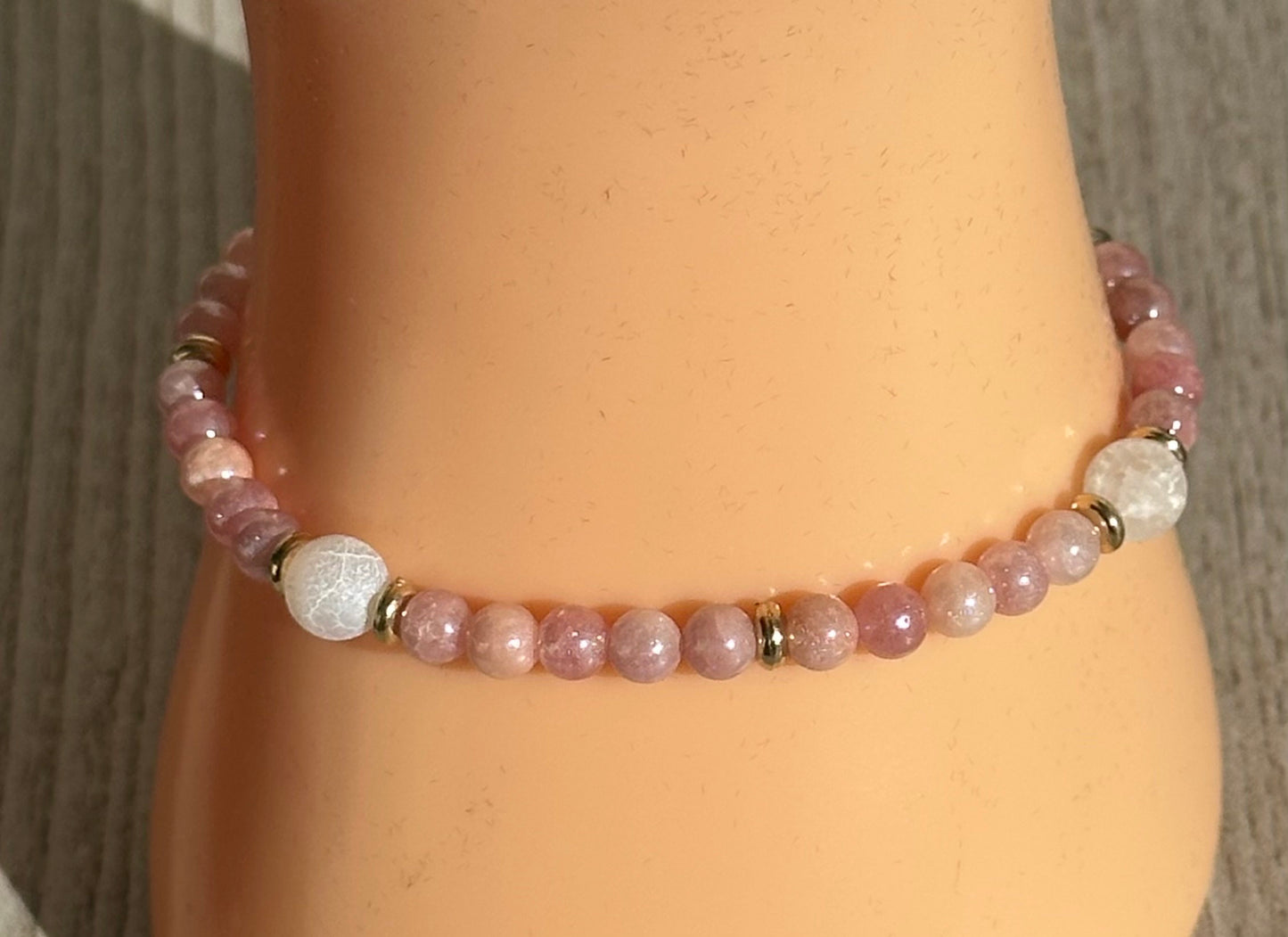 Lovely Sunstone Bracelet, Crackle Quartz, Stretch Bracelet, Minimalist, Semi Precious Gemstones, Boho, 6.5” Leadership Joy Independance