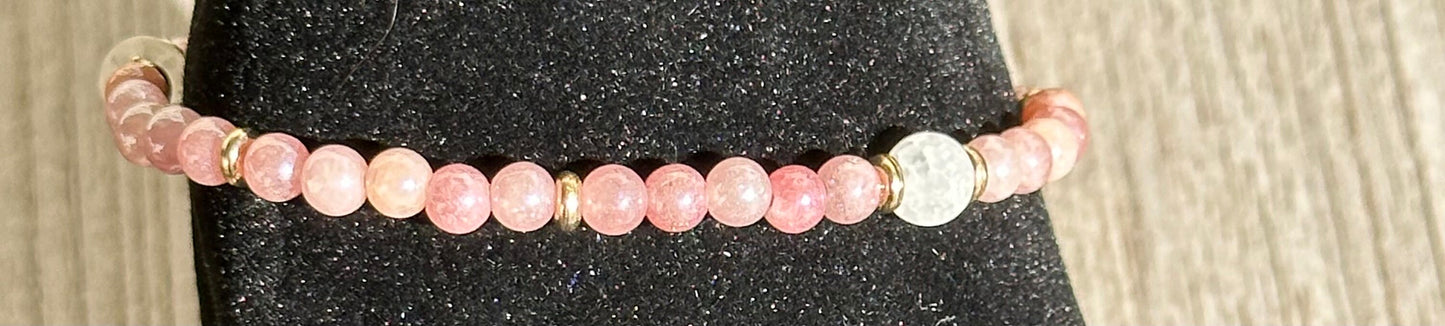 Lovely Sunstone Bracelet, Crackle Quartz, Stretch Bracelet, Minimalist, Semi Precious Gemstones, Boho, 6.5” Leadership Joy Independance
