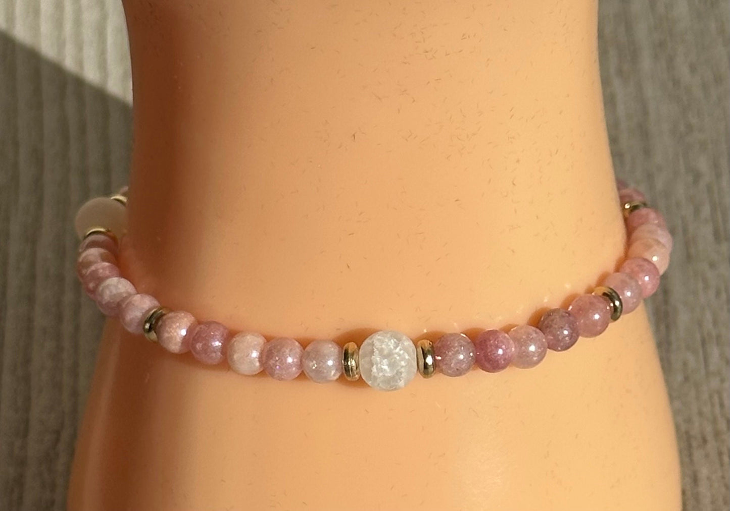 Lovely Sunstone Bracelet, Crackle Quartz, Stretch Bracelet, Minimalist, Semi Precious Gemstones, Boho, 6.5” Leadership Joy Independance