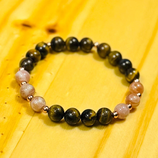 Natural Tiger Eye Bracelet, Gemstone Bracelet, Stretch Bracelet, Minimalist Bracelet, Boho Jewelry, Copper Beads, Dainty, 6.5”